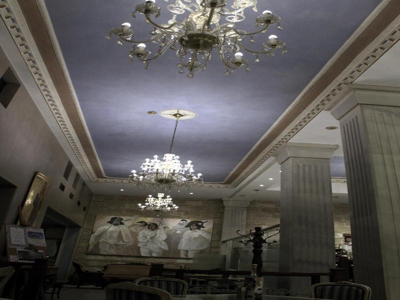 Byzantino Hotel Patras Bagian luar foto
