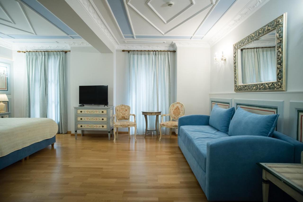 Byzantino Hotel Patras Bagian luar foto