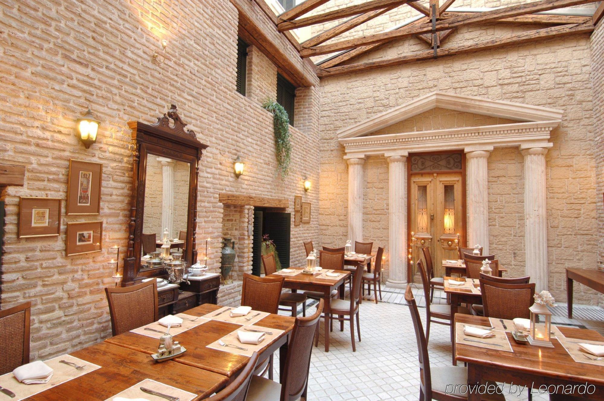 Byzantino Hotel Patras Bagian luar foto