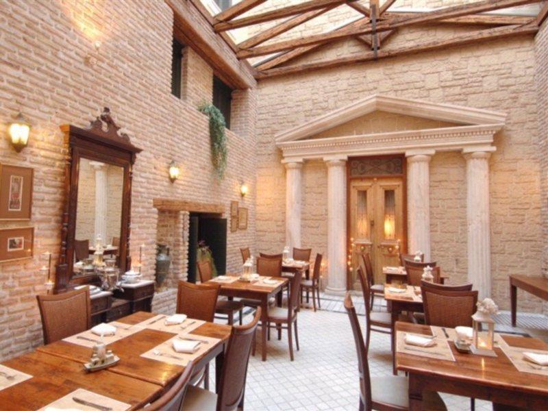 Byzantino Hotel Patras Bagian luar foto